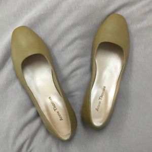Anne Thomas flats
